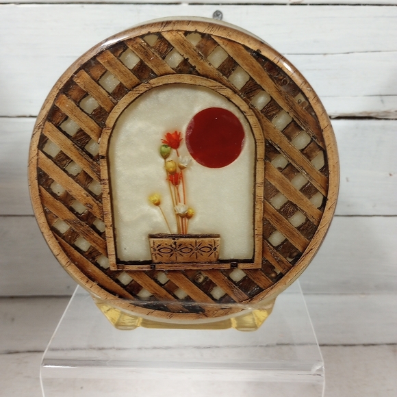 Vintage Retro MCM Lucite / Acrylic Circular Napkin Holder w/ Dry Flowers Rattan - Picture 1 of 8